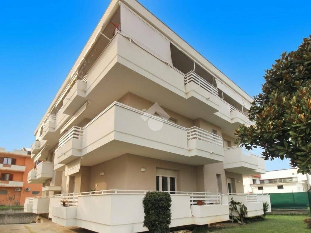 appartamento in vendita a Roseto degli Abruzzi in zona Campo a Mare