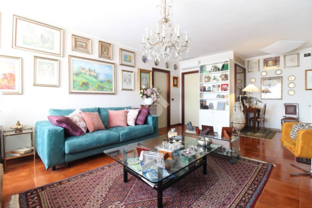 appartamento in vendita a Roseto degli Abruzzi in zona Palazzese