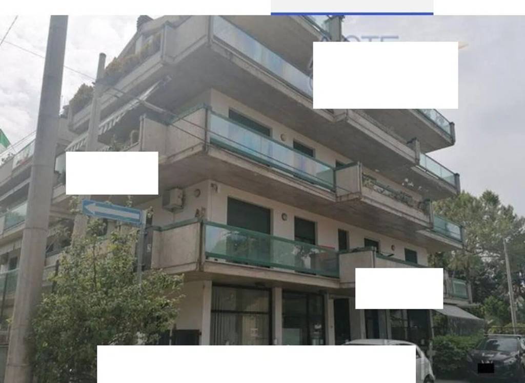 negozio in vendita a Roseto degli Abruzzi