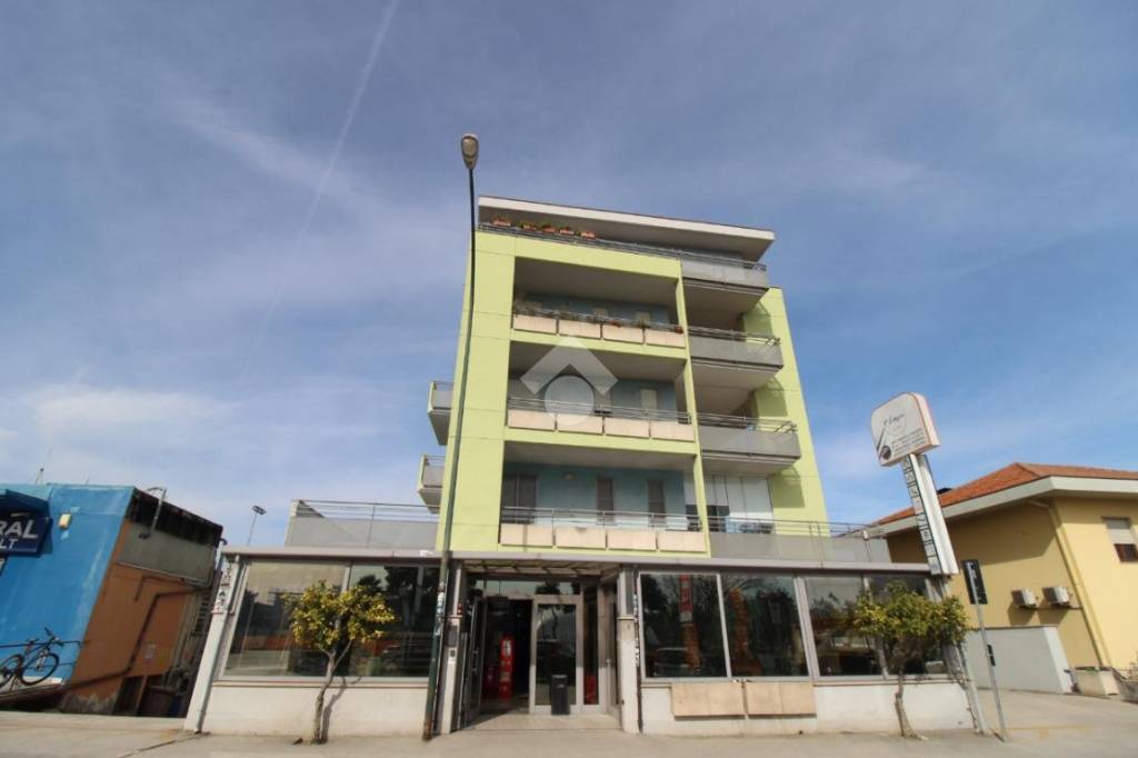 casa indipendente in vendita a Roseto degli Abruzzi