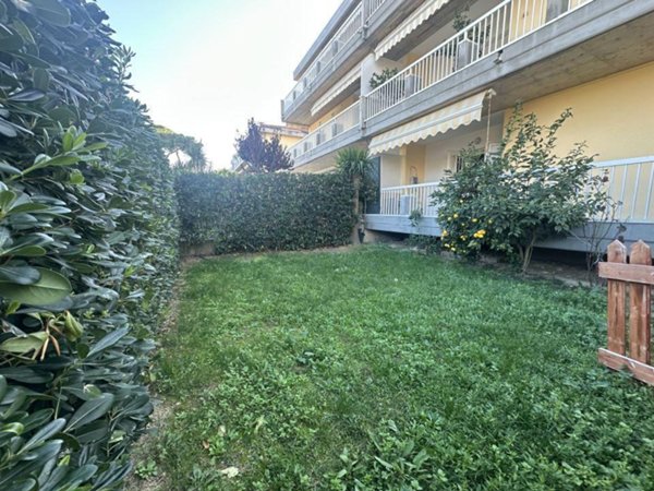 appartamento in vendita a Roseto degli Abruzzi in zona Cologna Spiaggia