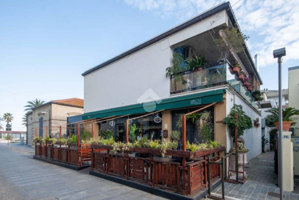 casa indipendente in vendita a Roseto degli Abruzzi