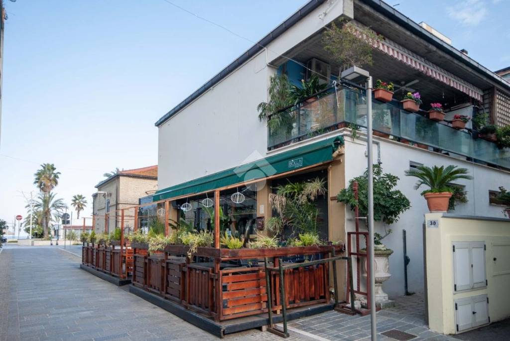 casa indipendente in vendita a Roseto degli Abruzzi