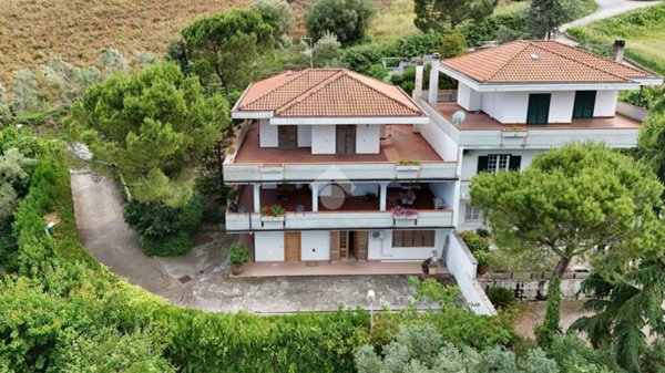 casa indipendente in vendita a Roseto degli Abruzzi in zona Campo a Mare