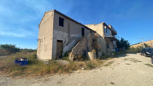 casale in vendita a Roseto degli Abruzzi