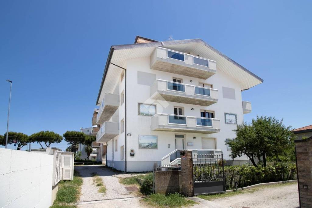 appartamento in vendita a Roseto degli Abruzzi in zona Campo a Mare
