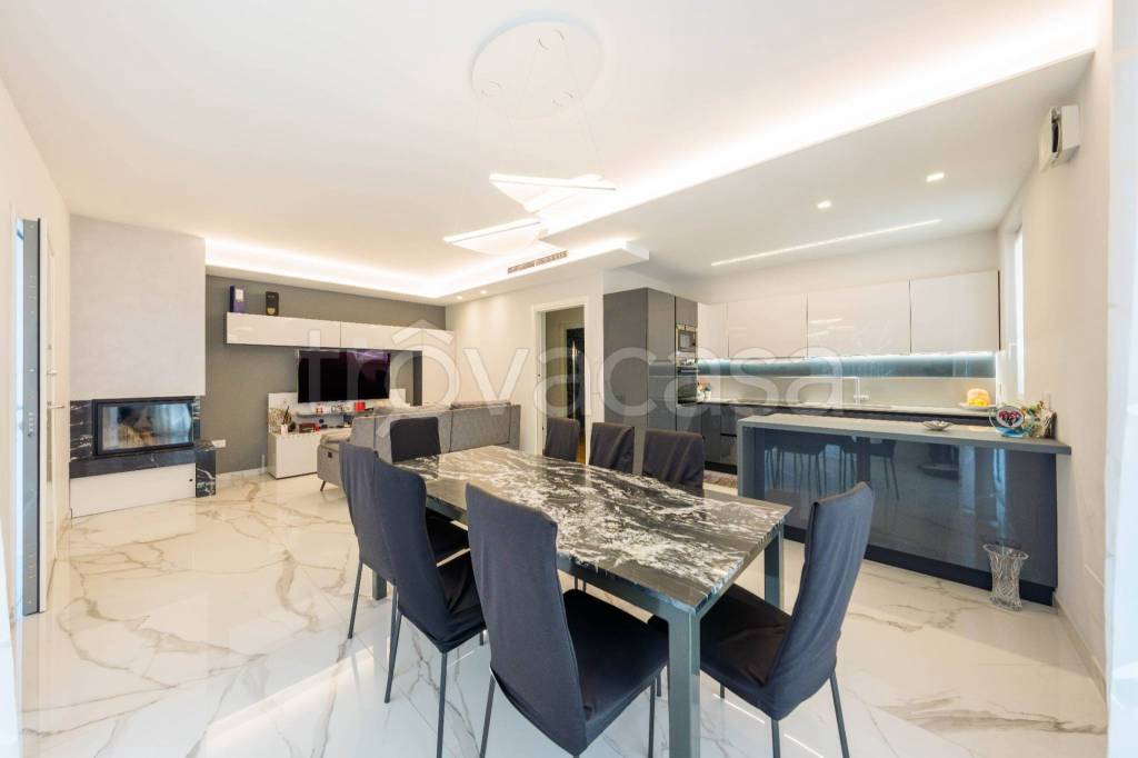 casa indipendente in vendita a Roseto degli Abruzzi