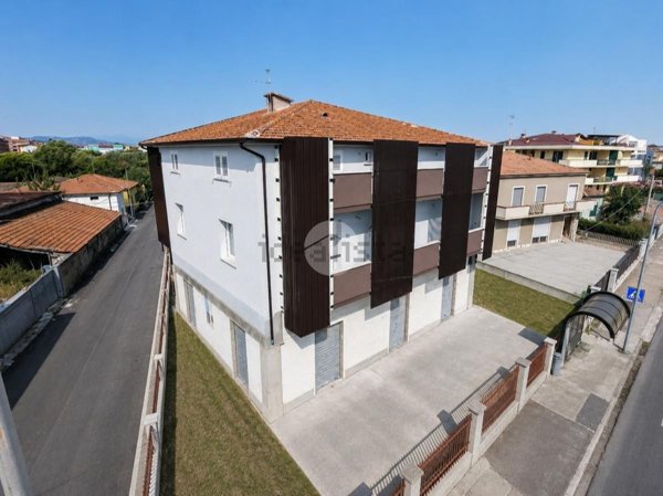 appartamento in vendita a Roseto degli Abruzzi in zona Cologna Spiaggia