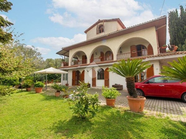 casa indipendente in vendita a Roseto degli Abruzzi in zona Cologna Spiaggia