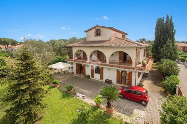 casa indipendente in vendita a Roseto degli Abruzzi in zona Cologna Spiaggia