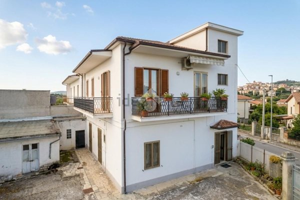 casa indipendente in vendita a Roseto degli Abruzzi