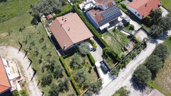 casa indipendente in vendita a Roseto degli Abruzzi