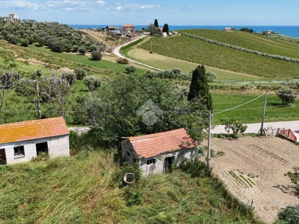 casa indipendente in vendita a Roseto degli Abruzzi in zona Cologna Spiaggia