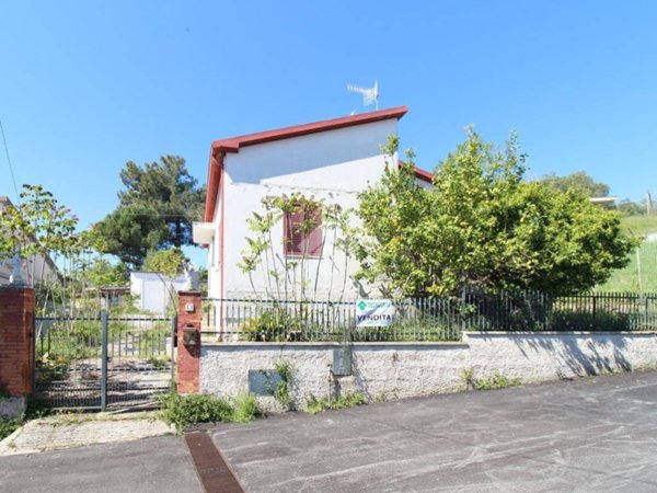 casa indipendente in vendita a Roseto degli Abruzzi