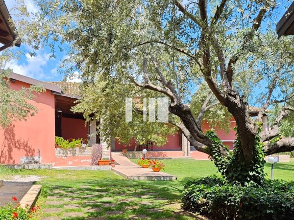 casa indipendente in vendita a Roseto degli Abruzzi in zona Cologna Paese