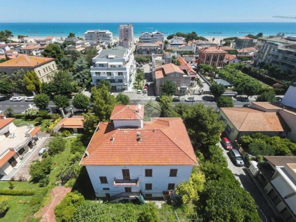 casa indipendente in vendita a Roseto degli Abruzzi in zona Campo a Mare