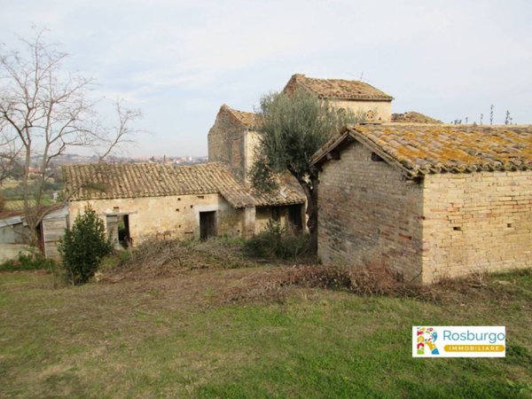 casa indipendente in vendita a Roseto degli Abruzzi