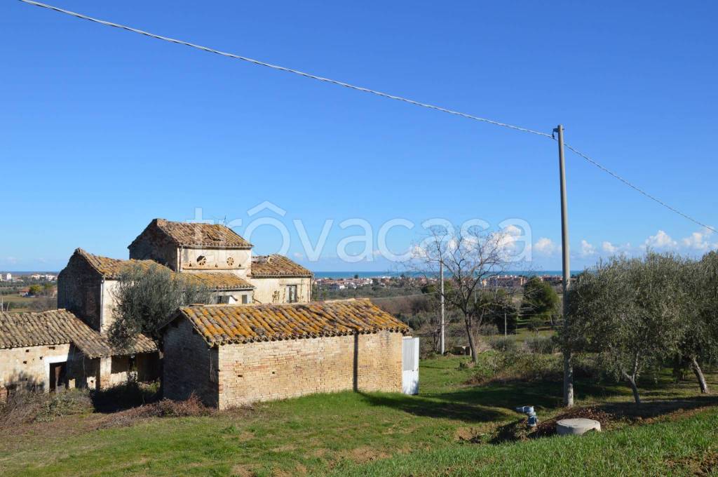 casa indipendente in vendita a Roseto degli Abruzzi