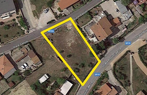 terreno edificabile in vendita a Roseto degli Abruzzi in zona Cologna Paese