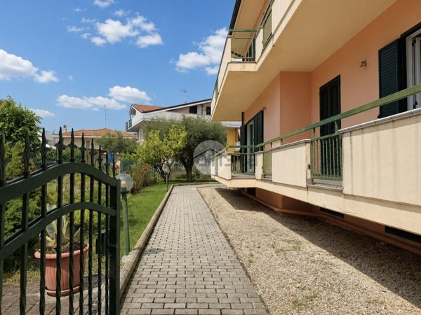 appartamento in vendita a Roseto degli Abruzzi in zona Cologna Spiaggia