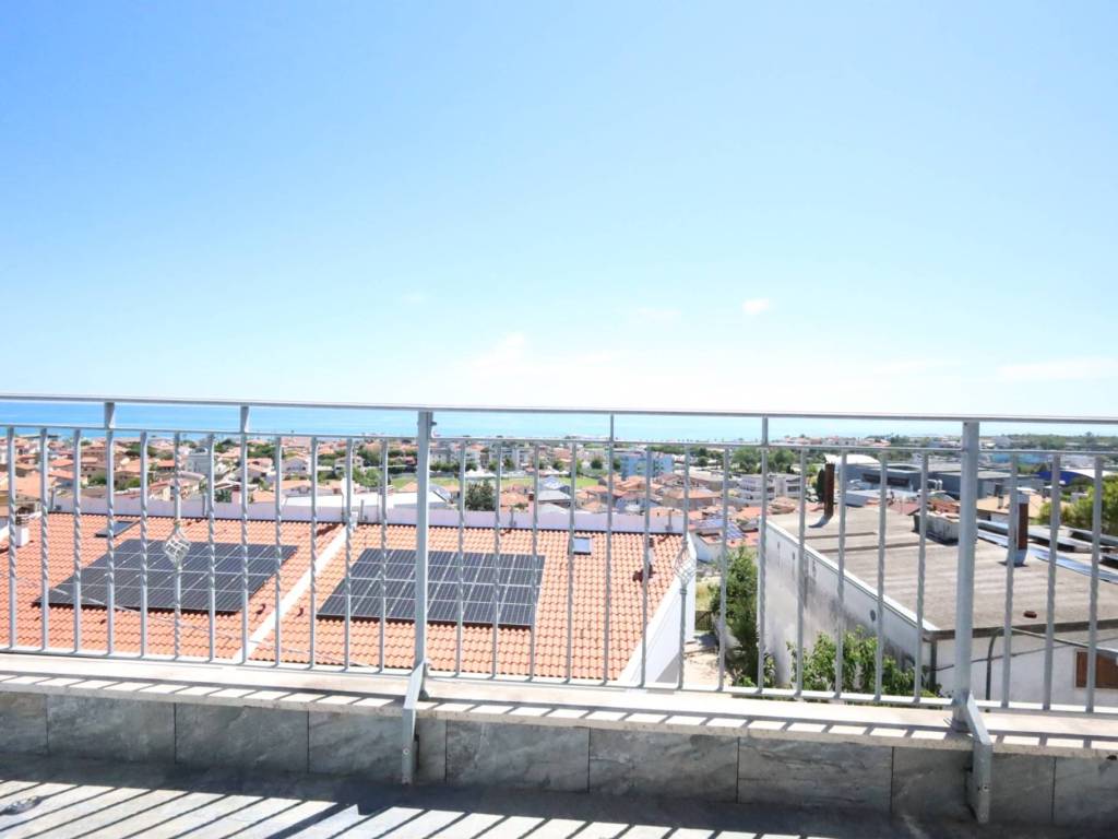 appartamento in vendita a Roseto degli Abruzzi in zona Campo a Mare