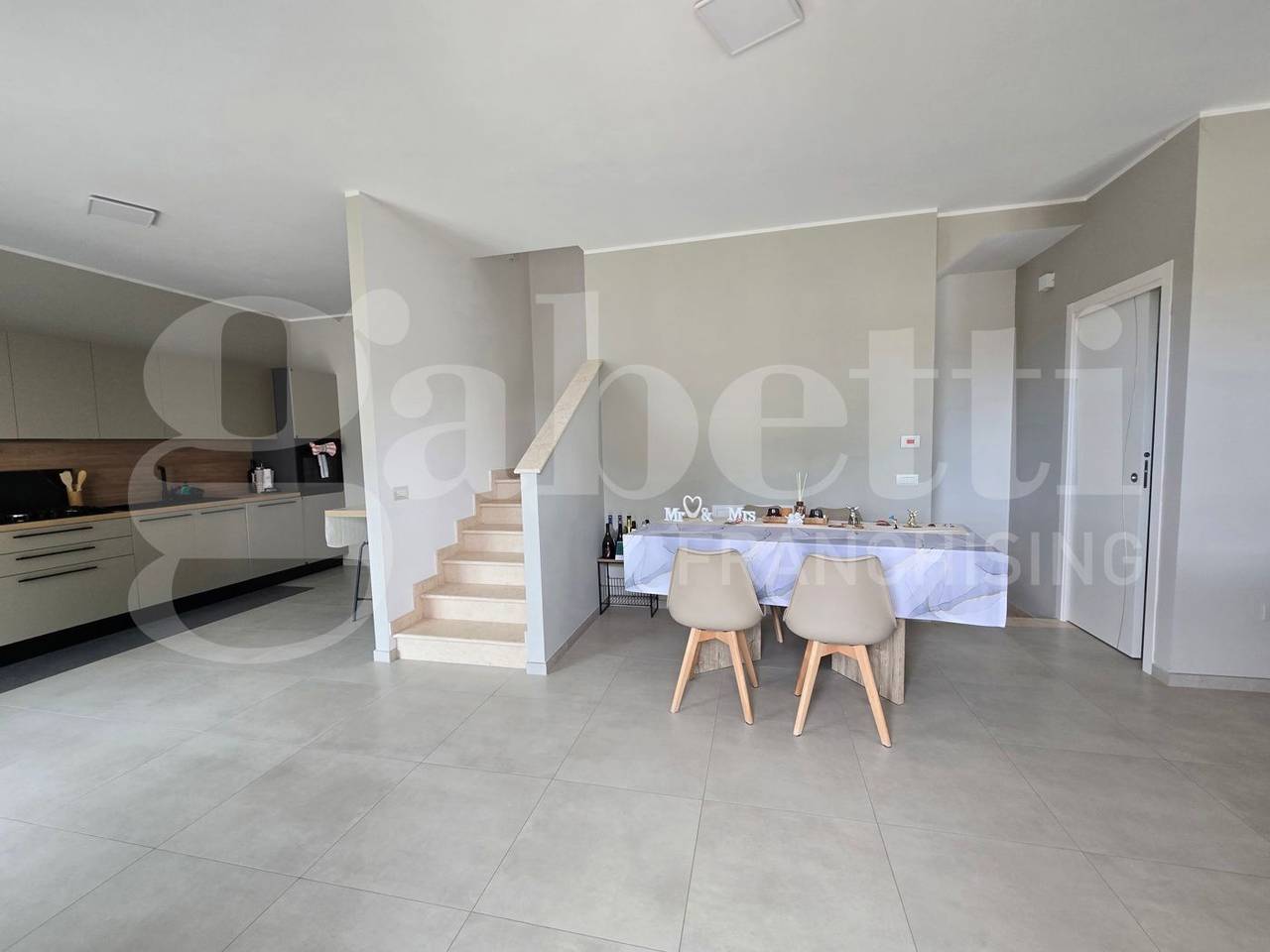 casa indipendente in vendita a Roseto degli Abruzzi in zona Palazzese