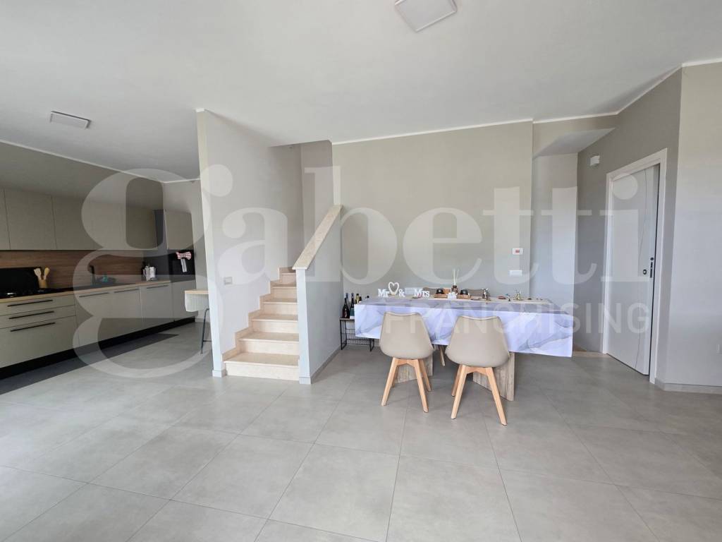 casa indipendente in vendita a Roseto degli Abruzzi