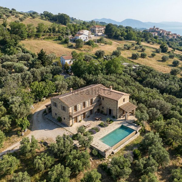 quadrivano in vendita a Roseto degli Abruzzi in zona Montepagano