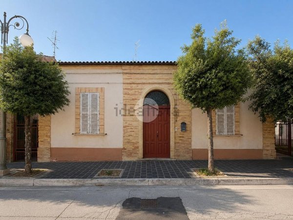casa indipendente in vendita a Roseto degli Abruzzi in zona Montepagano
