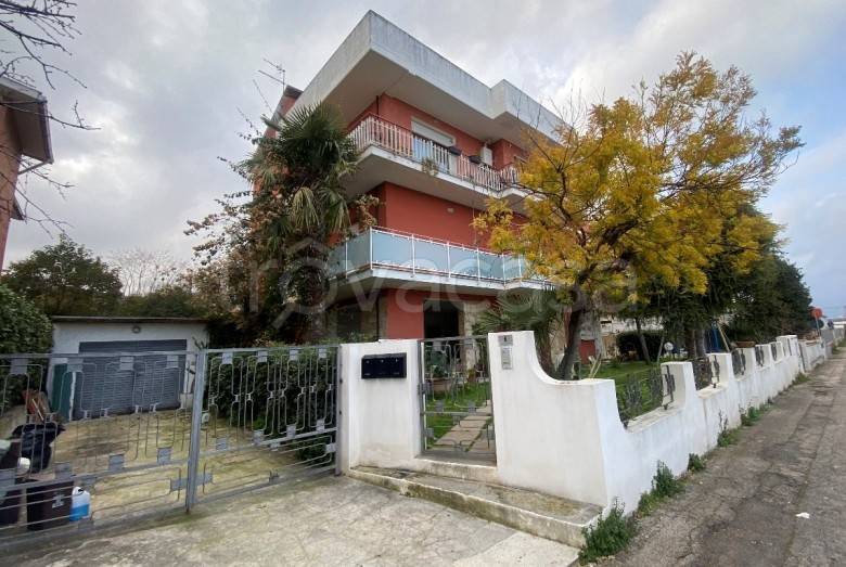 appartamento in vendita a Roseto degli Abruzzi in zona Campo a Mare