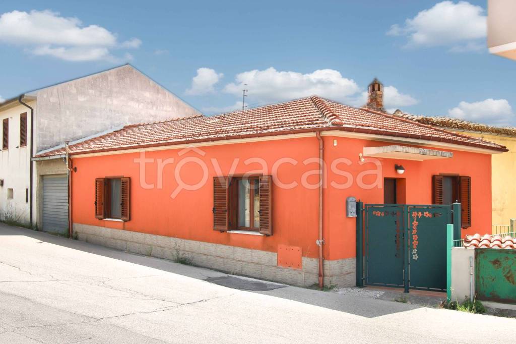 casa indipendente in vendita a Roseto degli Abruzzi in zona Cologna Paese