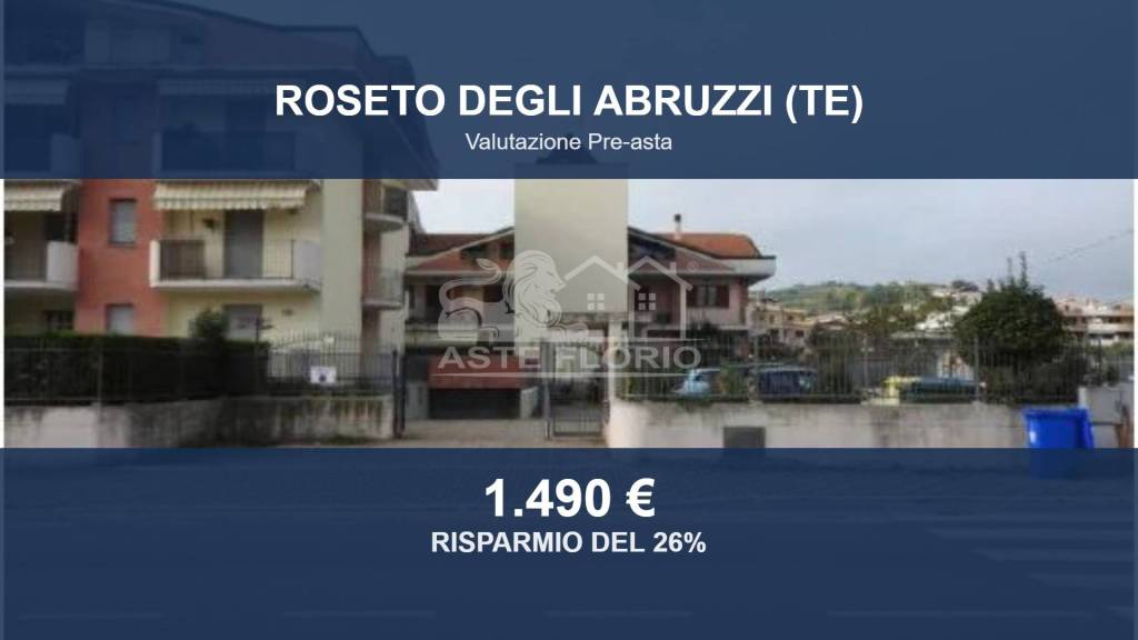 locale commerciale in vendita a Roseto degli Abruzzi in zona Campo a Mare
