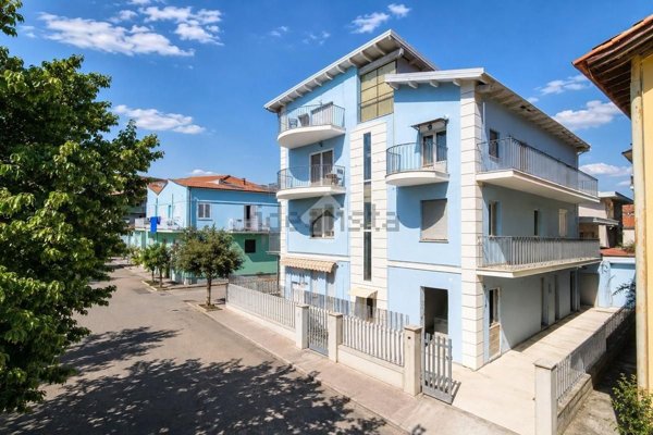 appartamento in vendita a Roseto degli Abruzzi in zona Campo a Mare