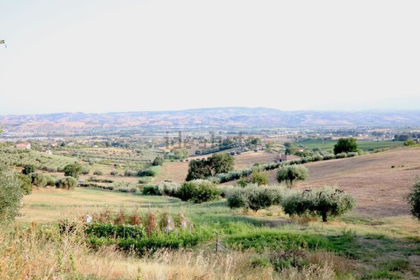 terreno in vendita a Roseto degli Abruzzi in zona Montepagano