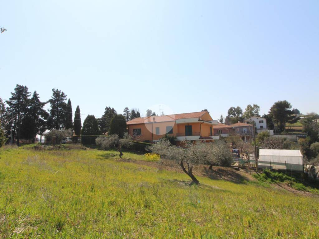 terreno in vendita a Roseto degli Abruzzi in zona Bonaduce