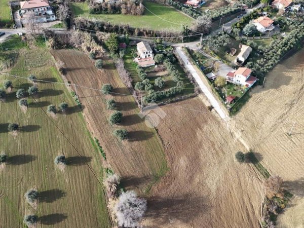 terreno in vendita a Roseto degli Abruzzi in zona Montepagano