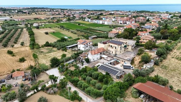 terreno in vendita a Roseto degli Abruzzi in zona Cologna Spiaggia