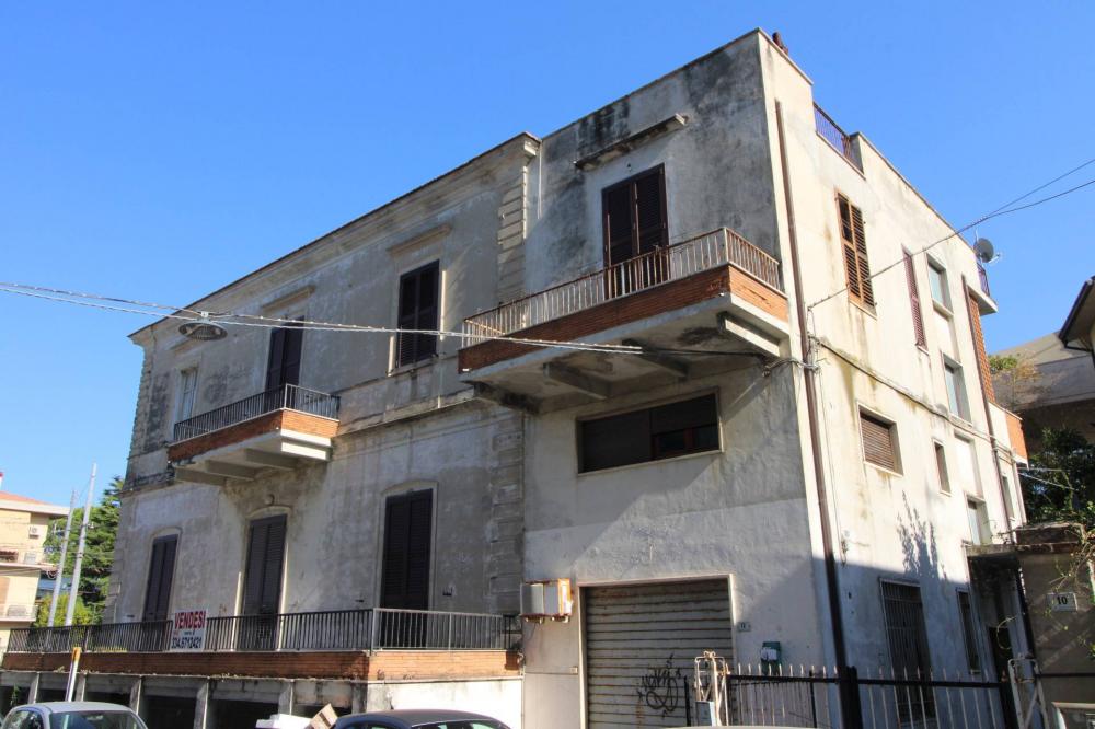 appartamento in vendita a Roseto degli Abruzzi in zona Campo a Mare