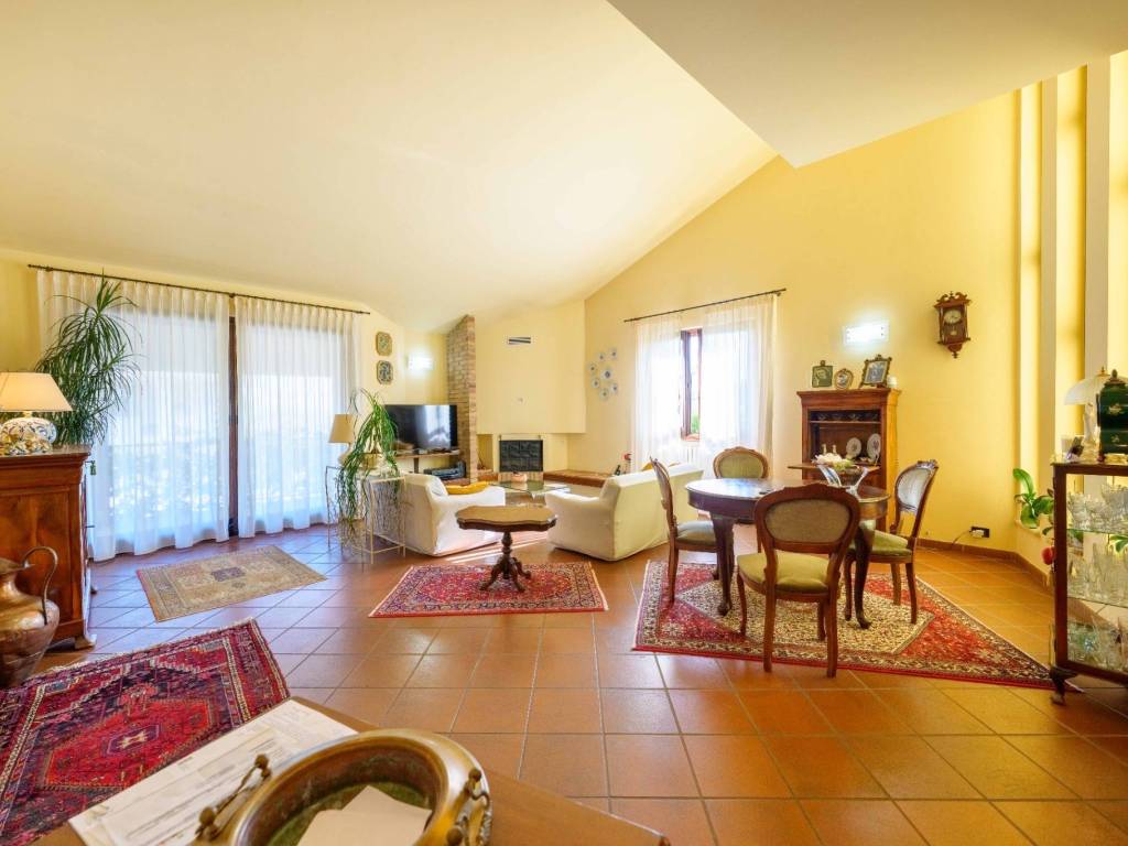 casa indipendente in vendita a Roseto degli Abruzzi in zona Voltarrosto