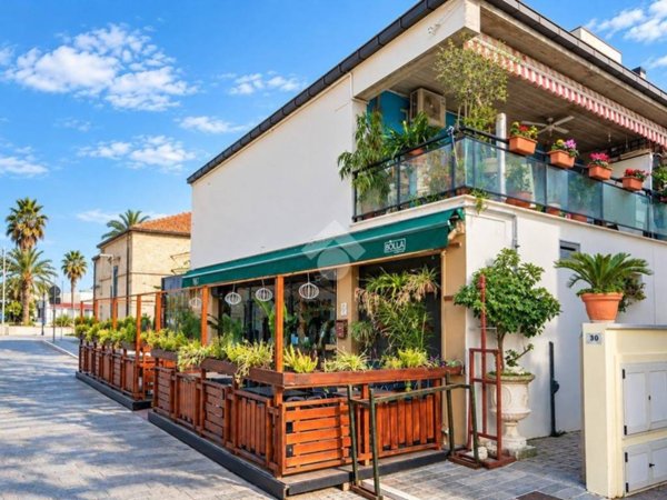 casa indipendente in vendita a Roseto degli Abruzzi