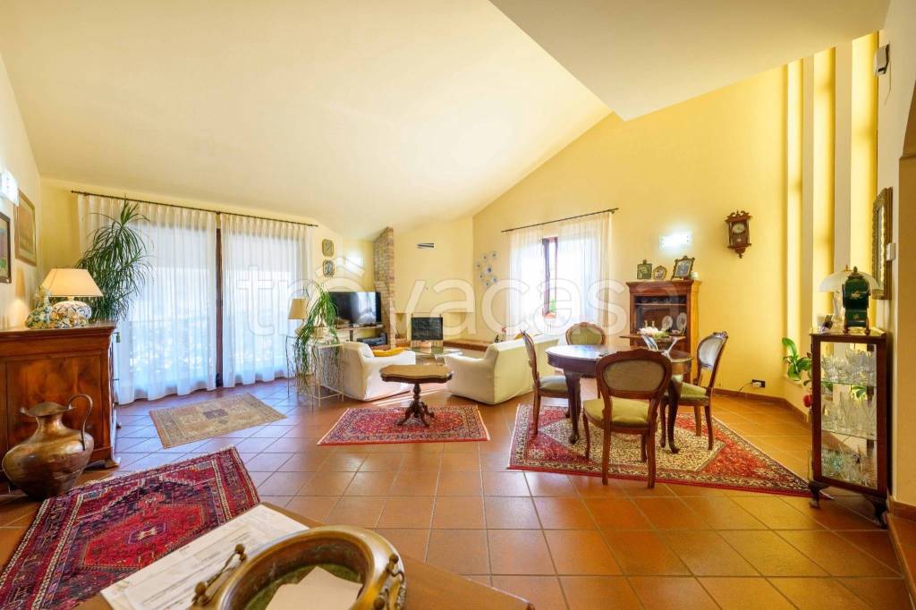 casa indipendente in vendita a Roseto degli Abruzzi in zona Palazzese