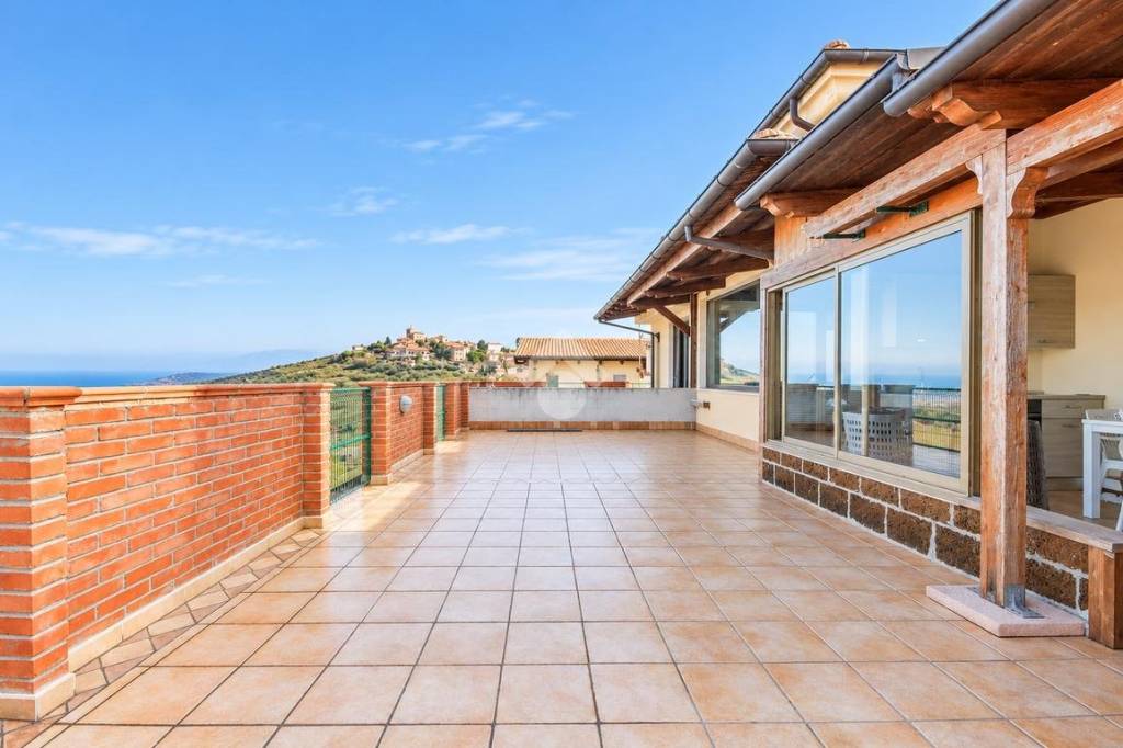 appartamento in vendita a Roseto degli Abruzzi in zona Cologna Paese