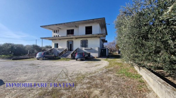 casa indipendente in vendita a Sant'Egidio alla Vibrata in zona Villa Marchesa