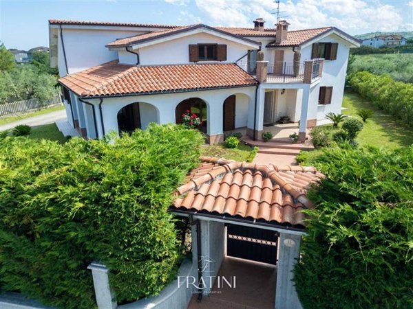 casa indipendente in vendita a Sant'Egidio alla Vibrata
