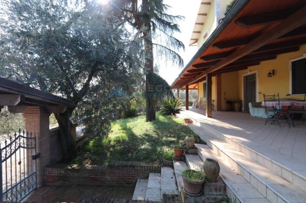 casa indipendente in vendita a Sant'Egidio alla Vibrata