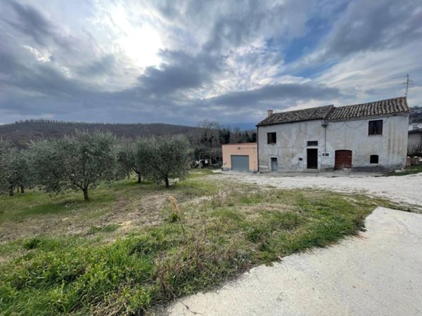casa indipendente in vendita a Sant'Egidio alla Vibrata