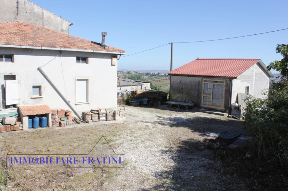 casa indipendente in vendita a Sant'Egidio alla Vibrata
