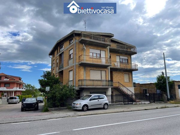 casa indipendente in vendita a Sant'Egidio alla Vibrata