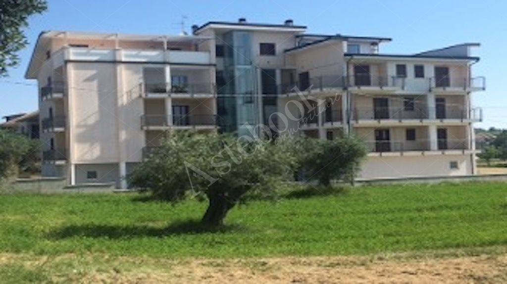 appartamento in vendita a Sant'Egidio alla Vibrata