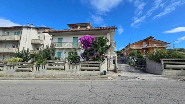 appartamento in vendita a Sant'Egidio alla Vibrata